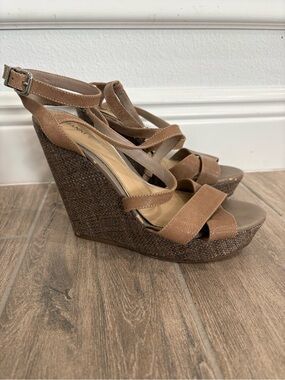 Gianni Bini Tan Woven Platform Wedge Heels